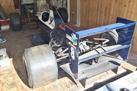 リュウ氏が購入したF1マシン、90年製の「ブラバム・ジャッド」。ブラバムは、60年代から90年代前半にかけてF1を中心に活動したレーシングチーム・コンストラクター。