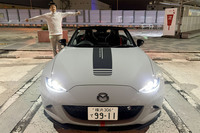 「マツダ スピリット レーシング・ロードスター12R」の価格は761万2000円(特別付属品含む)。「フェラーリ328GTS」の新車価格が約1600万円であったことを考えれば安いといえる。