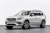 SPA(スケーラブル・プロダクト・アーキテクチャー)を採用した現行型「ボルボXC90」から「レッドキー」が装備されるようになった。