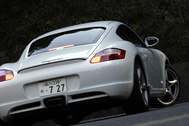 【スペック】全長×全幅×全高=4340×1800×1305mm/ホイールベース=2415mm/車重=1360kg/駆動方式=MR/2.7リッター水平対向6DOHC24バルブ(245ps/6500rpm、27.8kgm/4600-6000rpm)/価格=633.0万円(テスト車=777.0万円)