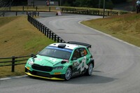 すでにWRC2のタイトルを決めているアンドレアス・ミケルセンは、TOKスポーツからのエントリー。フォルクスワーゲン→シトロエン→ヒョンデとファクトリーチームを渡り歩き、ここ数年はヨーロッパラリー選手権やWRC2を主戦場にしているが、もう一度トップカテゴリーで走る姿を見たいなあ。