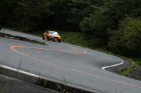 富士山麓のワインディングロードを行く「メガーヌR.S.」。駐車場を出たあたりで、筆者はすでに魅了されていた。