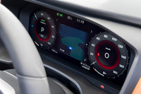 細かなことだが、目的地を設定していなくても液晶メーターにマップを表示できるようになったのも新しい。