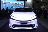 新型「トヨタ・プリウス」をベースとしたモデリスタの「NEO ADVANCE STYLE」。