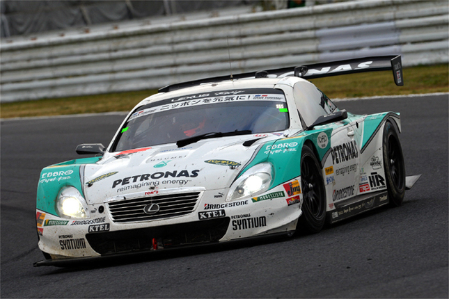 第7戦を制した中嶋一貴/ジェームス・ロシター組のPETRONAS TOM'S SC430。第2戦以来の2勝目となった。