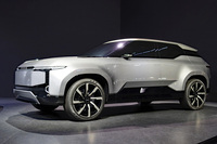 トヨタがジャパンモビリティショーで発表したコンセプトモデル「ランドクルーザーSe」。
渕野「トヨタはカーデザインについて本当にいろんな引き出しがあるんですよ」
ほった「未来のランクルは、今とはまた全然違うデザインになるのかもしれませんね」