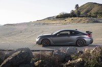 「レクサスRC Fトラックエディション」のボディーサイズは「レクサスRC F」と変わらず、全長×全幅×全高=4710×1845×1390mm、ホイールベース=2730mmと発表されている。