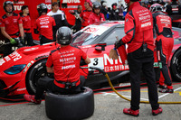 NISMOメカニックによるピットワークパフォーマンスも行われる(写真はイメージ)。