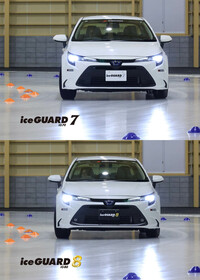 屋内氷盤旋回試験場における「アイスガード7」(写真上)と「アイスガード8」(同下)の走行シーン。旋回走行時において、アイスガード8はラップタイムが13%向上している。