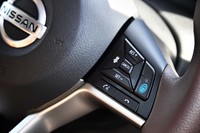 180万円超の上級グレード「プロパイロットエディション」各車には、「セレナ」「リーフ」などにも採用されている運転支援システム「プロパイロット」が備わる。それ以外のグレードではオプションとしても選べない。