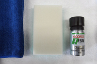 「ECOプラスダイヤモンドキーパー」のキモとなる、第2階層に塗布される「ECOプラスレジン」。ファンデルワールス力(分子間力)による汚れの密着を、特殊なコーティング表面で防ぐという。KeePerのケミカル類には無機質や生分解性の高い原料が使用されており、環境や人への優しさも特徴としてうたわれている。