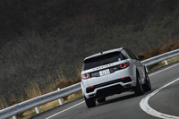 オプション「インテリジェントダイナミクスパック」を選択したテスト車には、四輪のトルク配分を最適化し、コーナリング性能を高める「トルクベクタリングバイブレーキ」が備わる。