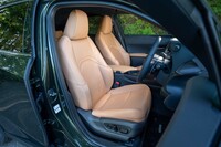 今回の試乗車のインテリアカラーは「ヘーゼル」。ほかに「ブラック」「リッチクリーム」「ホワイトアッシュ」が選べる。