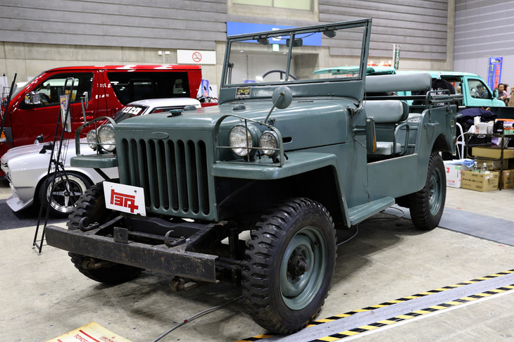 四駆の老舗であるオートジャンクションが出展していた「トヨタ・ジープBJ型」。1951年にその名でデビューしたトヨタ初の四駆だが、その名がアメリカのジープの商標であることから1954年に「ランドクルーザー」に改名された。