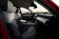 既存のモデルでも、内装の仕様を豊富に用意しているマツダ。新型「CX-5」ではどのようなバリエーションを用意してくれるのか。今から楽しみだ。