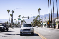 48Vマイルドハイブリッドシステムを採用した「MINIカントリーマン」が上陸の画像