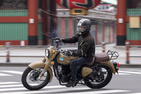 「クラシック」シリーズは、1948年登場の「G2」をモチーフとした、レトロデザインが特徴のモデルである。初代のデビューは2008年のことで、新型は2代目にあたる。