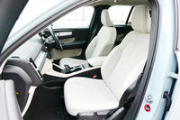 第4回:クルマはまさに“お国柄”を映し出す鏡?輸入車チョイ乗りリポート~アメリカ&スウェーデン編~の画像