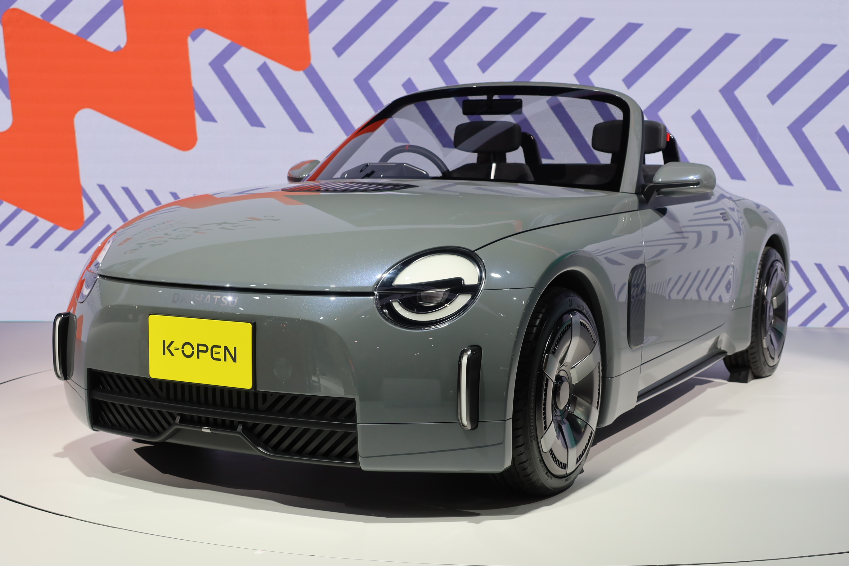 スズキ、コペン 軽規格でFR!? 次の「ダイハツ・コペン」について今わかっていること