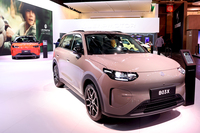 ステランティスが出資する中国リープモーターのコンパクトクロスオーバーBEV「B03X」。同ブランドの「B10」はスペインで生産が開始されている。