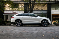 メルセデス・ベンツ初の量産EVとなる「EQC」。2018年9月にスウェーデンで発表された。