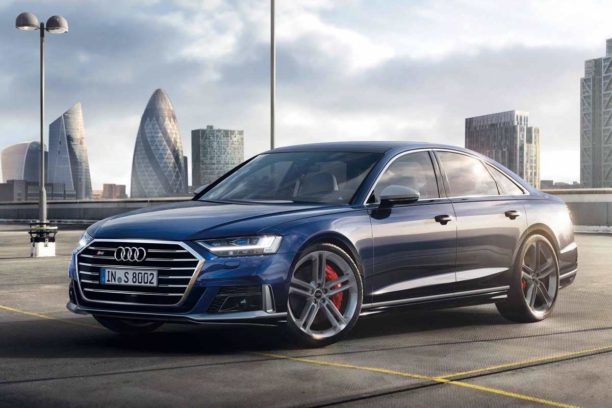 新型「アウディS8」発売 高出力のV8エンジンや4輪操舵システムを搭載 