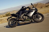 トライアンフの新型スポーツバイク「デイトナ660」がデビューの画像