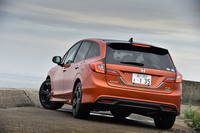 2015年2月に、「ストリーム」の後継モデルとしてデビューした「ホンダ・ジェイド」。2018年5月には、そのマイナーチェンジ版が発売された。