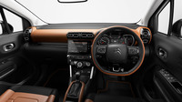 「シトロエンC3エアクロスSUV」に内装をレザーと千鳥格子でコーディネートした特別仕様車の画像