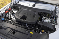 マイルドハイブリッドの3リッター直6ディーゼルターボエンジンは最高出力300PS/4000rpm、最大トルク650N・m/1500-2500rpmを発生する。