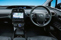 専用通信機DCMを全車に標準装備している。