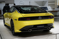 横浜市の日産グローバル本社に展示されている新型「フェアレディZ」(2022年5月20日現在)。