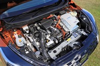 1.2リッター直3エンジンで電力を発生しモーターを駆動するハイブリッドシステム「e-POWER」。「キックス」のものは「ノート」のそれに比べ、中間加速性能が強化されている。