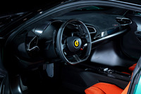 「296スペチアーレ」のインテリア。