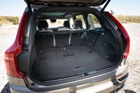 荷室の容量は314~1868リッター。倒したシートの背もたれはぴたりとフラットに収納される。