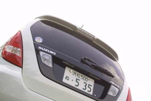 【スペック】全長×全幅×全高=4230×1690×1550mm/ホイールベース=2480mm/車重=1160kg/駆動方式=FF/1.5リッター直4DOHC16バルブ(110ps/6000rpm、14.6kgm/4000rpm)/車両本体価格=149.6万円(テスト車=同じ)