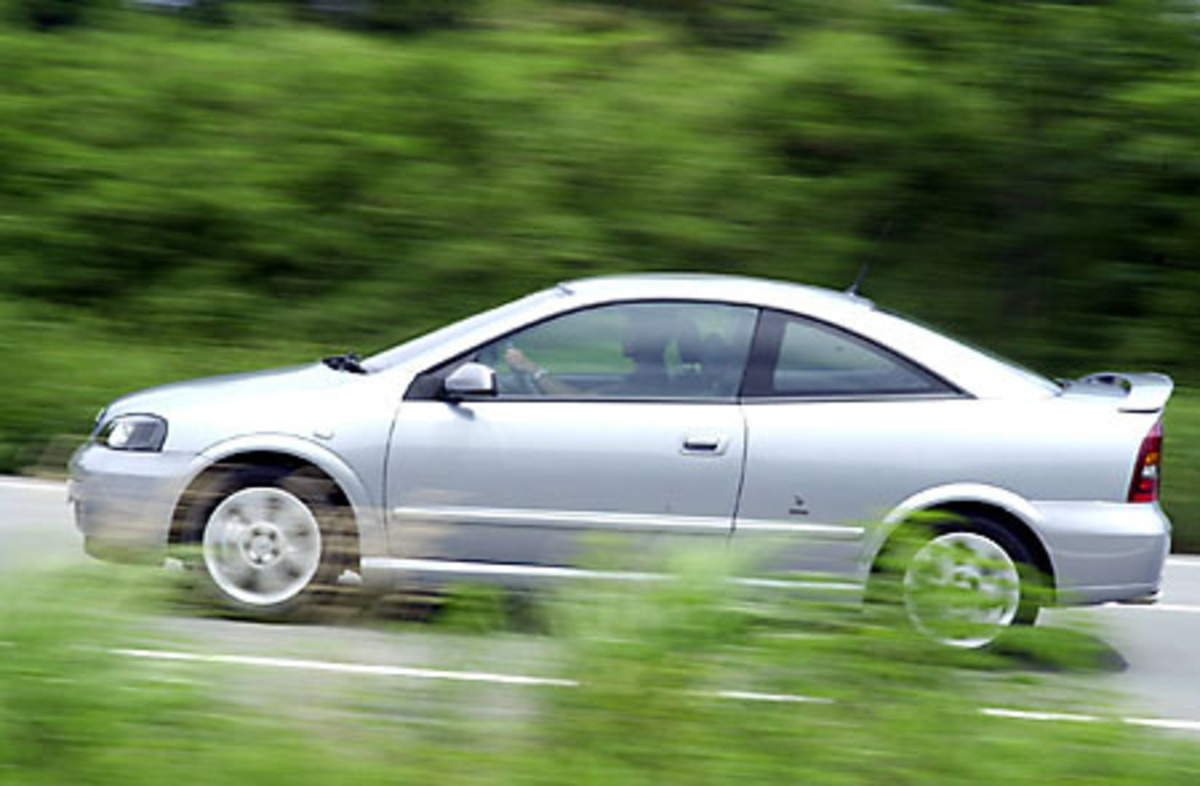 オペル・アストラクーペ （4AT）【試乗記】 『ヤング・アゲイン』 - webCG