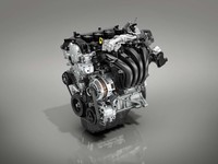「マツダ2」の1.5リッターガソリン車については、一部のグレードを除き、エンジンが従来型より圧縮比の高いものに変更された。