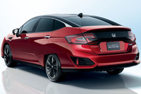 ホンダが「クラリティ フューエルセル」を一部改良 カラーリング変更で質感向上の画像