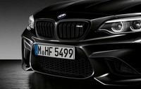 全身ブラック仕立ての「BMW M2クーペ」が100台限定発売の画像