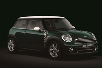 日本専用の限定車「MINIスピードゲート」登場