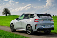 ほった「BMWは、『X3』に取り入れたこのデザインコンセプトをどうするつもりなんですかね? まさか一台・一世代でお役御免ってことはないでしょうし」