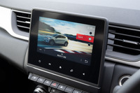 純ガソリン車と同じく、ドライブモードセレクター「マルチセンス」を搭載。走行モードは「エコ」「スポーツ」「マイセンス」の3種類だ。