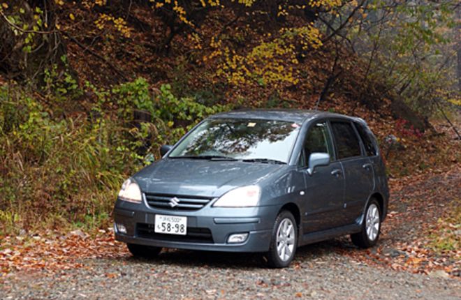 【スペック】エリオ1.5:全長×全幅×全高=4230×1690×1550mm/ホイールベース=2480mm/車重=1170kg/駆動方式=FF/1.5リッター直4DOHC16バルブ(110ps/6000rpm、14.6kgm/4000rpm)/車両本体価格=139.8万(テスト車=146.6万円/AM/FMラジオ付CD/MDプレーヤー/オーディオガーニッシュ/シルバーアッシュトレイ(6.8万円))