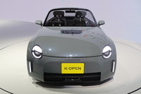 ヘッドランプやグリルの意匠に「ビジョン コペン」(2023年)との違いは見られるが、基本的なフロントフェイスのデザインは変わらず。“コペンらしい顔”で製品化を目指すものと思われる。