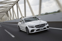 今回はコースティングを試すことはできなかった。輸入元であるメルセデス・ベンツ日本に確認したところ、リチウムイオンバッテリーはブレーキ回生によって充電されるため、高速道路のようにブレーキの使用頻度の低いところを走り続けると、こうした事態が起こりうるそうだ。