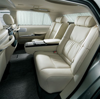 ホイールベースは、先代比で65mm長くなった。延長分は、後席のスペース拡大に充てられている。