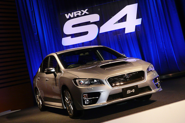 「スバルWRX S4 2.0GT-S EyeSight」