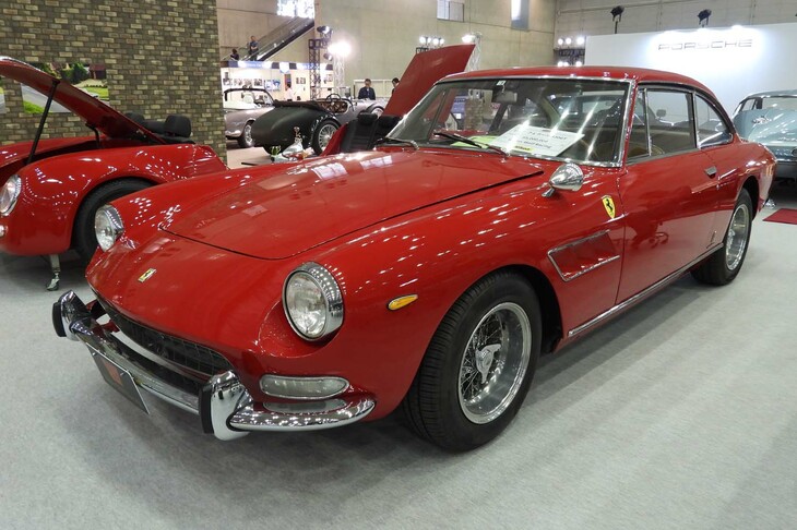 フェラーリ330GT(1967年)/Walter Wolf Racing