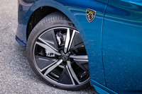 5本スポークデザインの18インチホイールを標準で装備。今回の試乗車は225/40R18サイズの「ミシュラン・プライマシー4」タイヤを組み合わせていた。